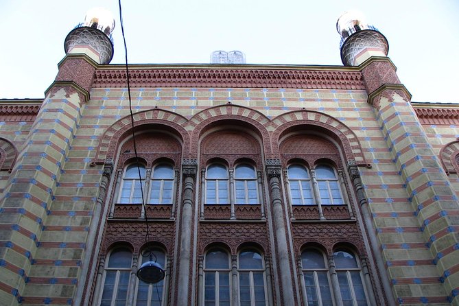 Budapest Dohany, Heroes', Rumbach synagogues & Jewish Ghetto Tour - Meet the people remembered on the route