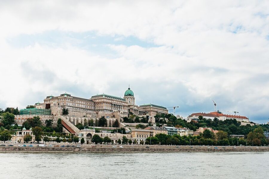 Budapest: Downtown Budapest Cocktail Cruise - Who will enjoy this cruise most?