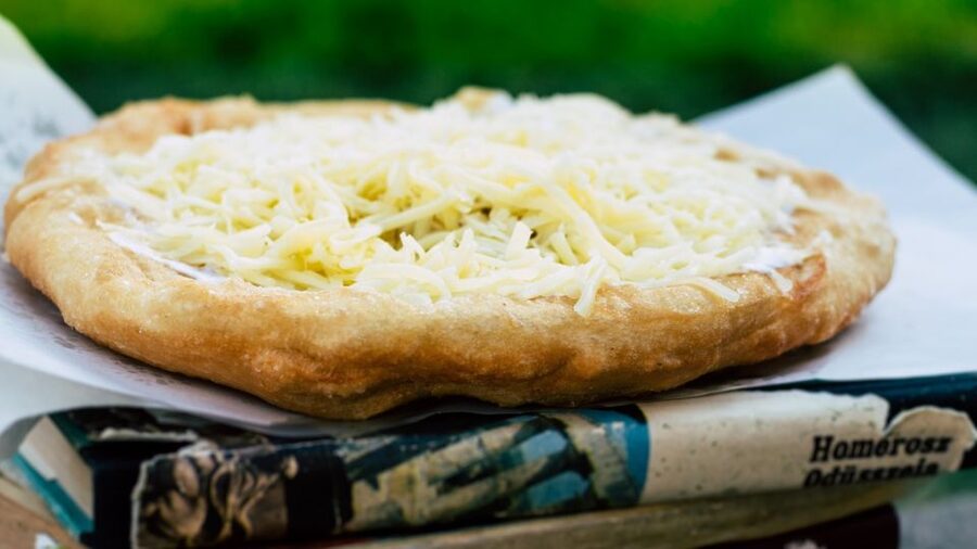 Budapest: Downtown Food Tour - Why food is a smart way to see Budapest