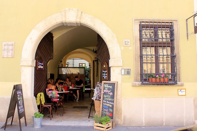 Budapest E-bike Tour - The guides and the personal feel