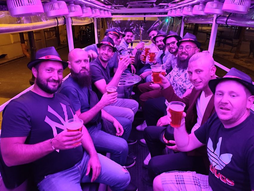 Budapest: eBeerBus Sightseeing Tour - Astoria and the Dohány Street Synagogue