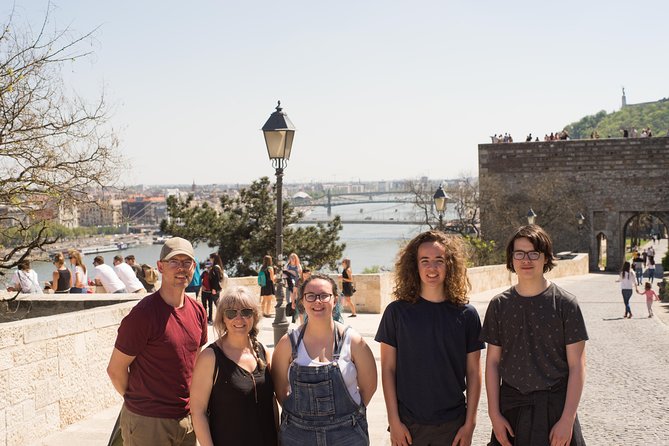 Budapest Essential Walk&Food tasting - St. Stephen’s Basilica and Hungary’s Catholic beginnings