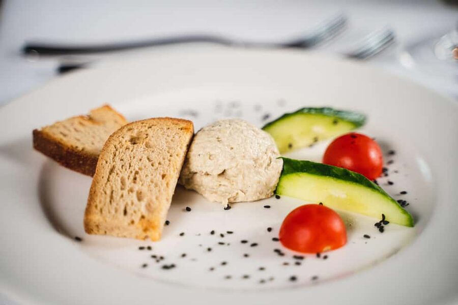 Budapest: Evening Cruise and Dinner with Welcome Drink - Is $102 a fair price?