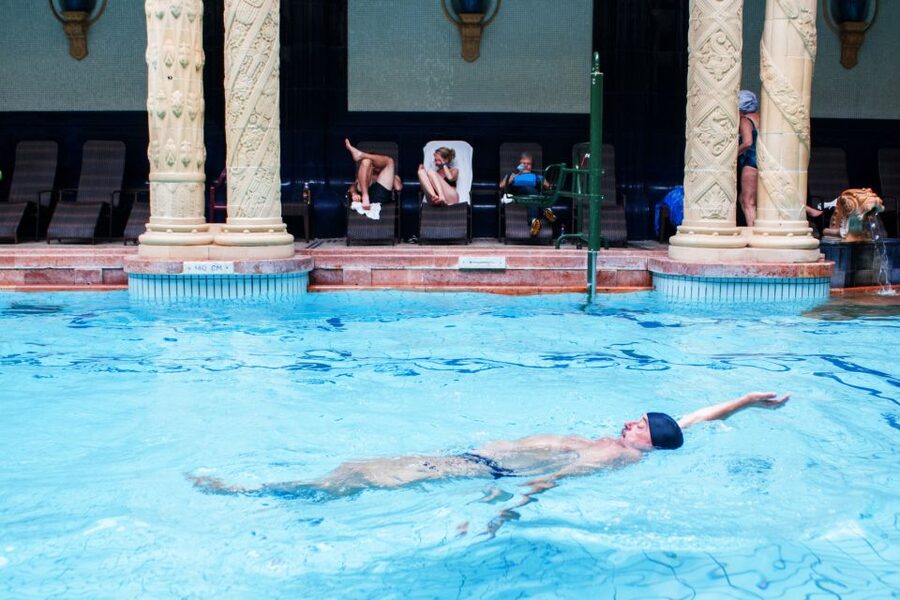 Budapest: Full-Day Gellért Spa Ticket - Changing: Locker or Private Cabin