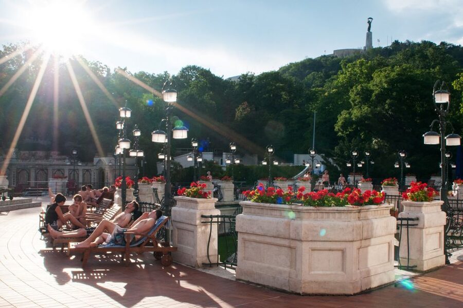 Budapest: Full-Day Gellért Spa Ticket - Finding Your Favorite Temperature