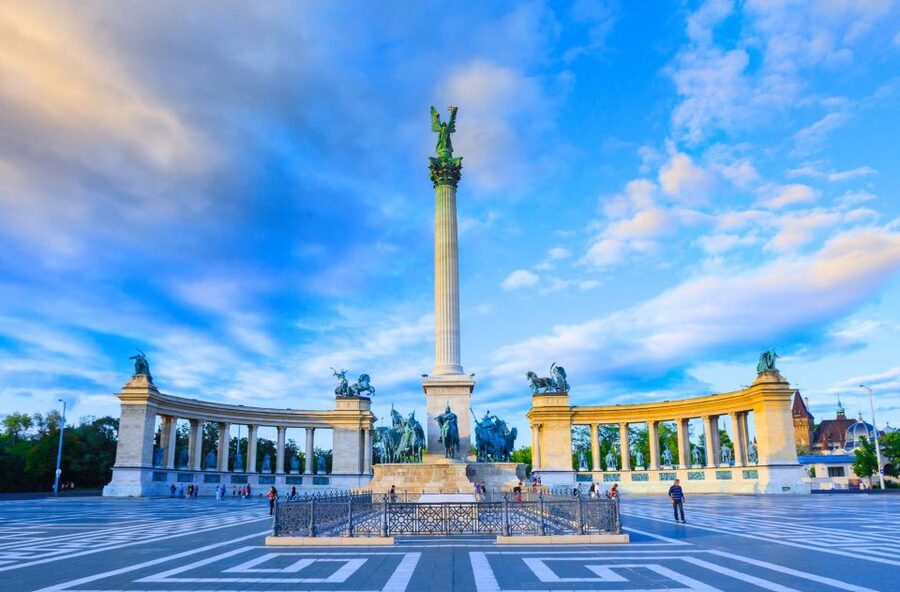 Budapest Full-Day Private Guide Services - Food, wine, and Hungarian culture