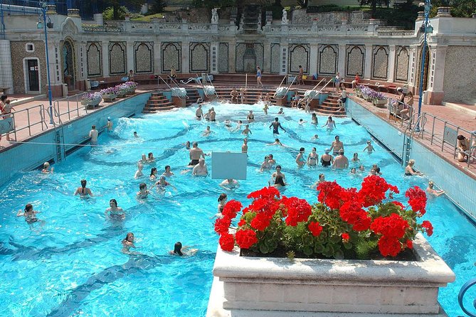 Budapest Gellert Thermal Spa Full Day Ticket with Cabin or Locker - Getting in with a mobile ticket