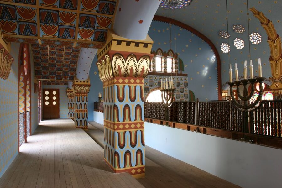 Budapest Grand Half-Day Jewish Heritage Tour - Kosher cake, coffee, and a useful lunch option
