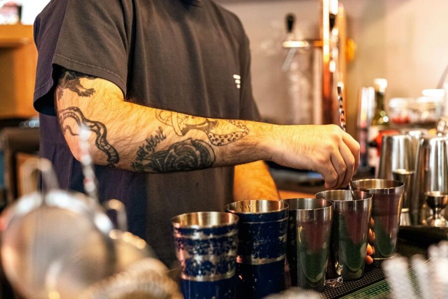 Budapest: Guided Bar Crawl Walking Tour - Wesselényi utca 21 and the pálinka lesson