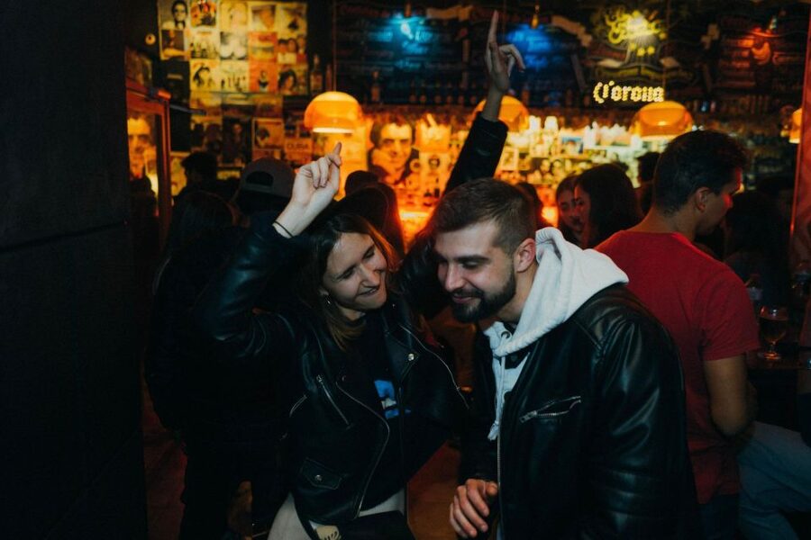Budapest: Guided Bar Crawl Walking Tour - Who will enjoy this three-hour night