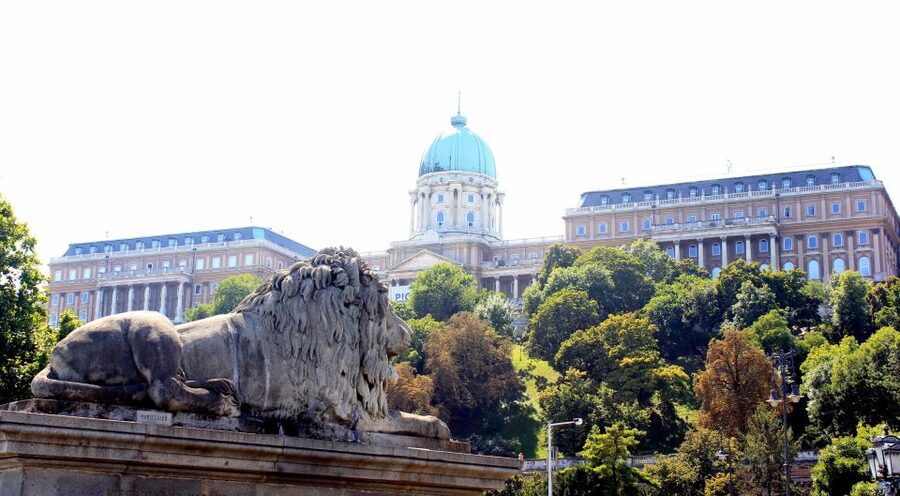 Budapest: Guided City Tour by E-Bike - What the $76 price buys you