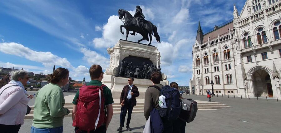 Budapest: Guided City Walking Tour in Buda and Pest - Starting at St Stephen’s Basilica