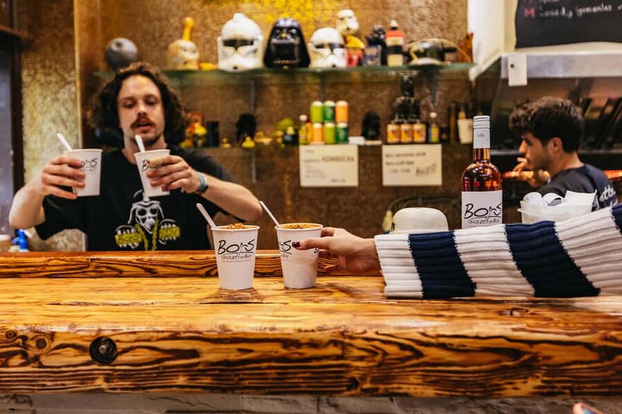 Budapest: Guided Foodie Walking Tour with Food and Drinks - The guide can shape the rest of your stay