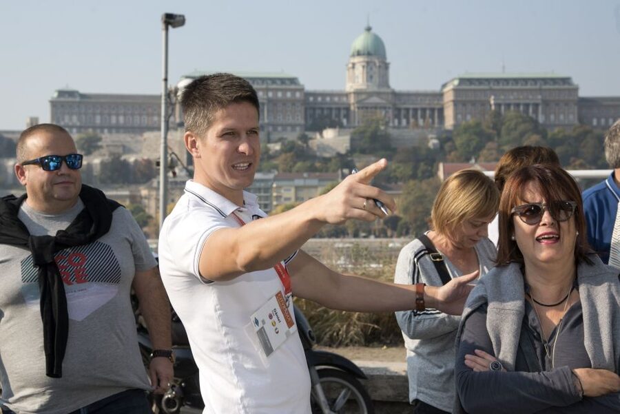 Budapest: Guided Walking Tour of Pest - Key points at a glance