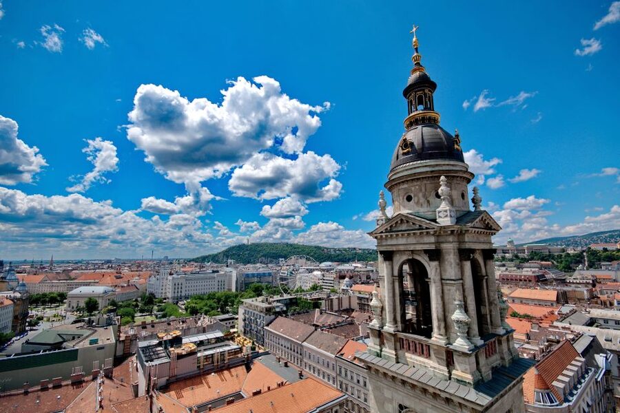 Budapest: Guided Walking Tour of Pest - What the guides add to the walk