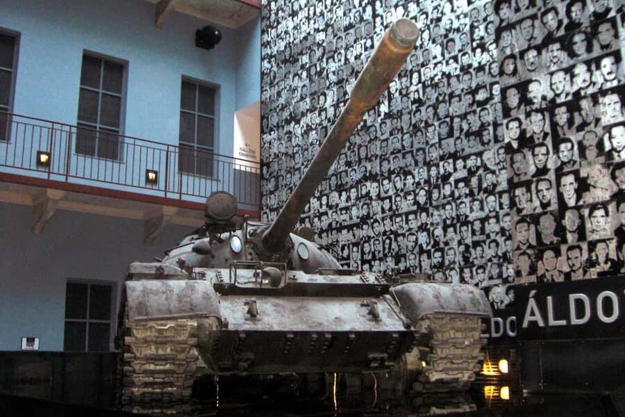 Budapest Half-Day Tour: Life Behind the Iron Curtain - Key points to know before booking