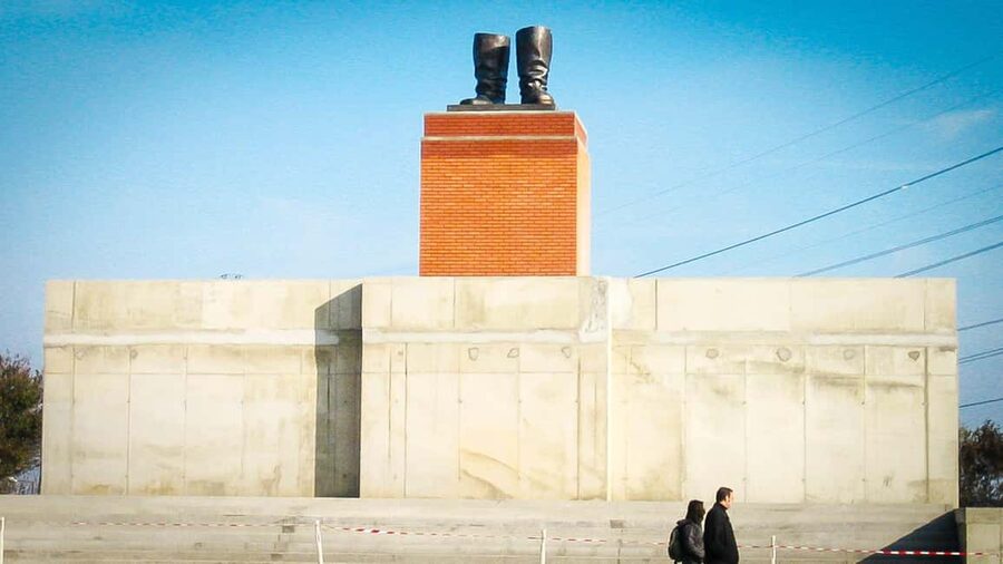 Budapest Half-Day Tour: Life Behind the Iron Curtain - Memento Park and the statues removed from Budapest