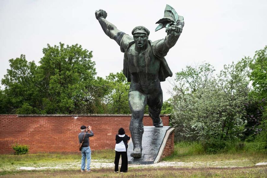 Budapest Half-Day Tour: Life Behind the Iron Curtain - Who will get the most from this tour