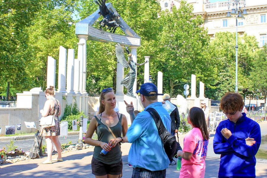 Budapest: Hammer & Sickle Communism Walking Tour - Understanding Hungary’s communist period