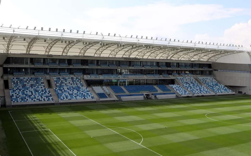 Budapest: Hidegkuti Stadium Guided Tour - Pitchside views and the technical details