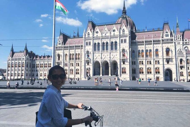 Budapest Highlights Bike Tour with a local guide - House of Terror and Szabadság tér