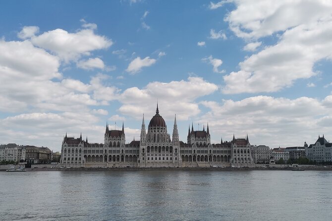 Budapest Highlights Private E-bike Tour - Margaret Island and the Danube