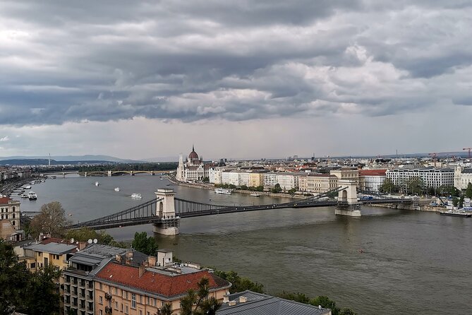 Budapest Highlights Private E-bike Tour - Chain Bridge and the climb to Buda