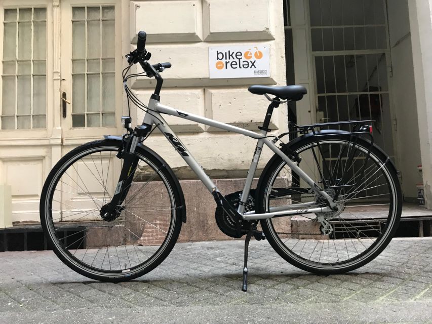 Budapest: Historic Downtown Bicycle Ride with Scenic Views - Parliament and the Danube waterfront
