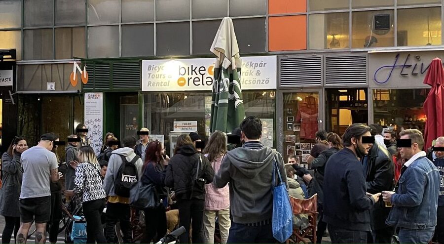 Budapest: Historic Downtown Bicycle Ride with Scenic Views - Rudas Bath, Gellért Bath, and the return to Pest