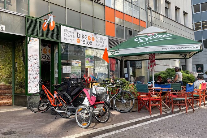 Budapest: Historic Downtown ride on E-Bicycles Buda & Pest - Starting in the Jewish Quarter at Gozsdu Udvar