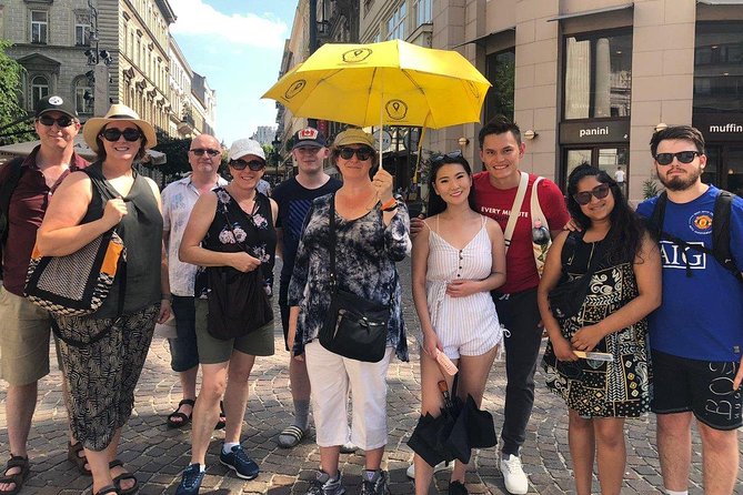 Budapest Historical Sightseeing - Free Walking Tour - Reagan, Bush, and the approach to Parliament