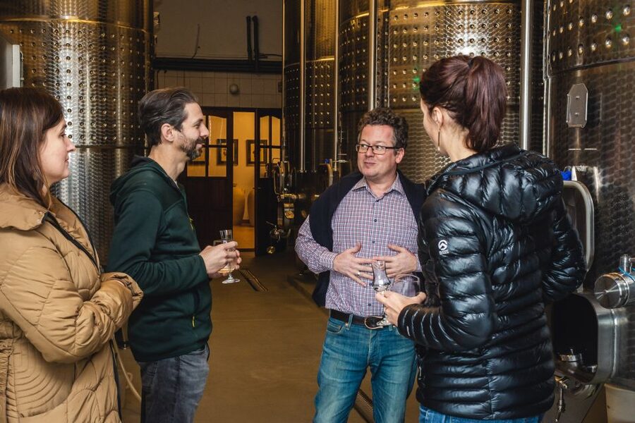 Budapest: Hungarian Whisky, Gin, and Pálinka Tasting - Agardi Gin and Whisky Add Useful Contrast