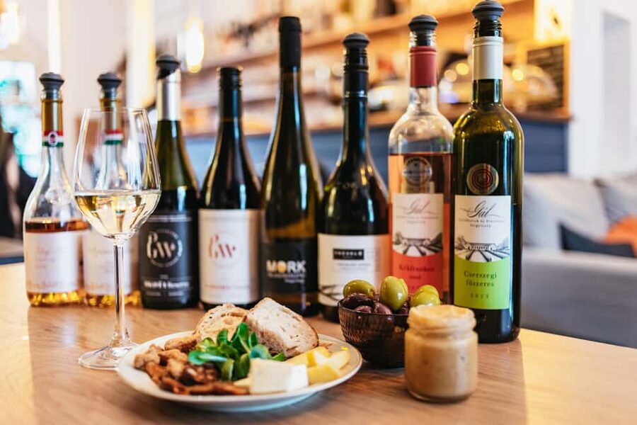 Budapest: Hungarian Wine Tasting with 7 Wines and Tapas - Why Hungarian wine deserves two hours of your Budapest time