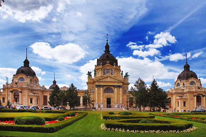 Budapest in a Day Private Luxury Sightseeing Tour - Crossing the Chain Bridge into Buda