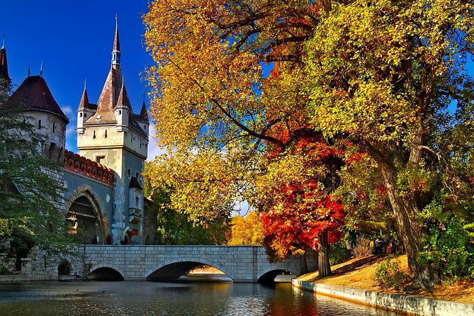 Budapest in a Day Private Luxury Sightseeing Tour - The Jewish Quarter and District VII