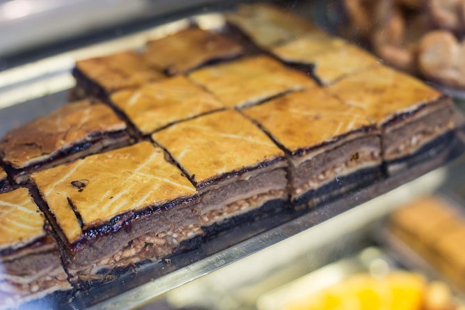 Budapest Jewish Cuisine & Culture Walk - Which guide style suits this experience