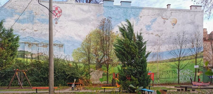 Budapest: Jewish District Private Walking Tour - Szimpla Kert and the ruin-bar story