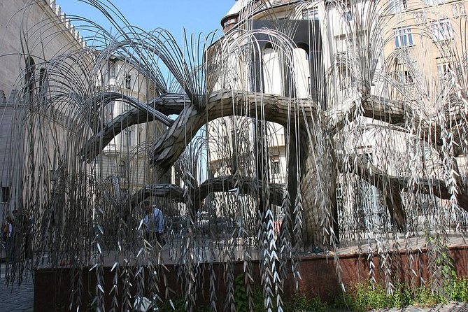 Budapest Jewish Heritage Memorial Walking Tour & Synagogue Entry - Essential or Grand: which should you choose?