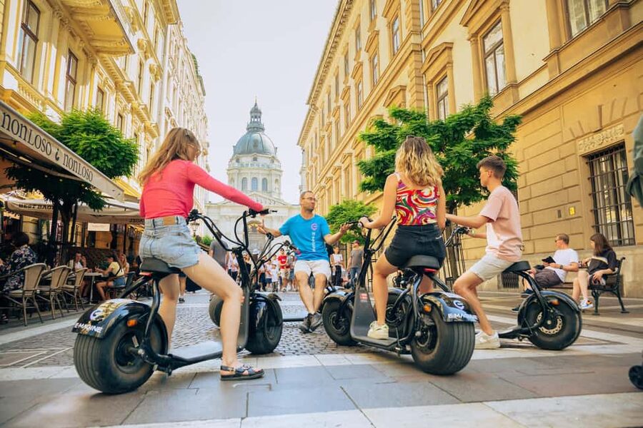 Budapest: MonsteRoller E-Scooter Tour - Weather, clothing, and practical comfort