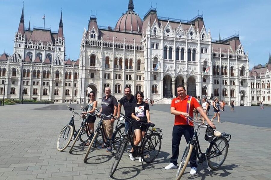 Budapest : Must-see attractions walking tour - Key points about this Budapest walk