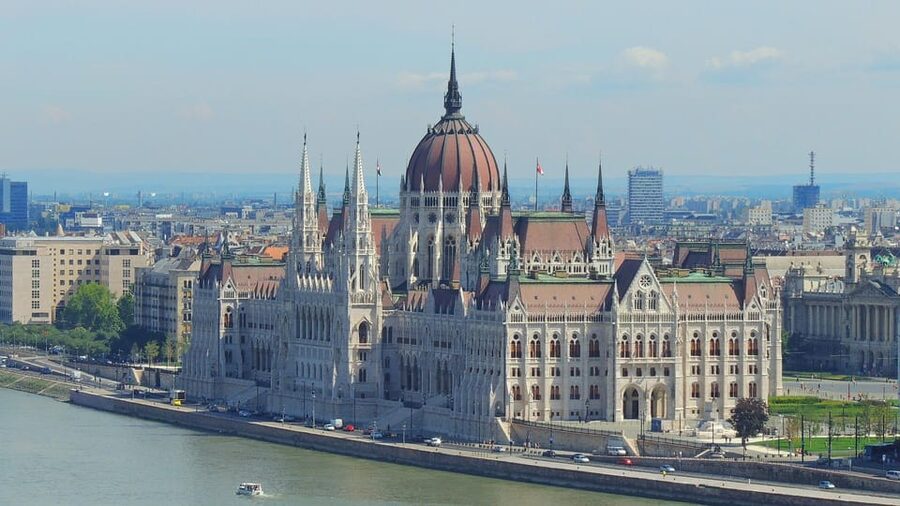 Budapest: Parliament Building Entry Ticket and Audio Guide - What the audio guide does well