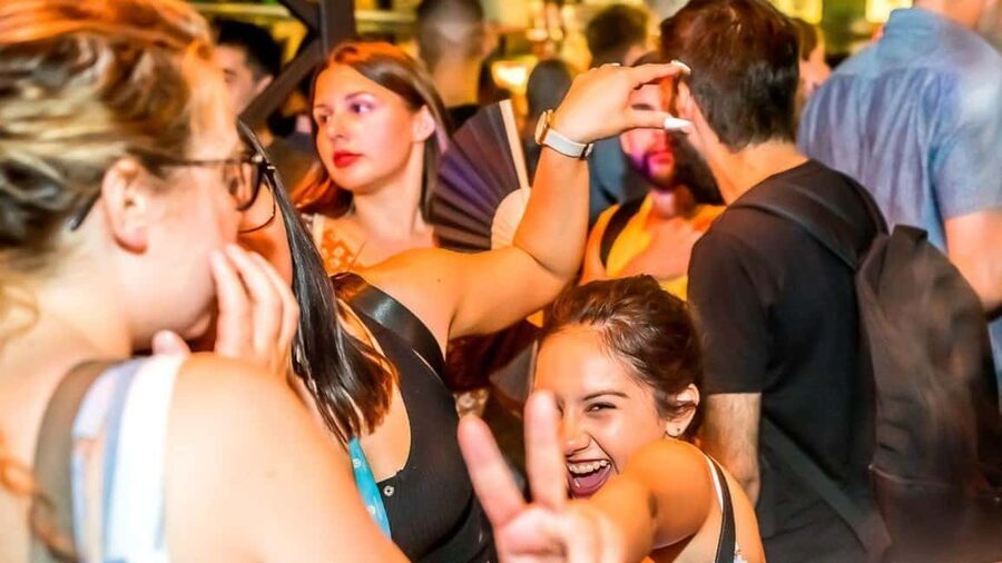 Budapest: Party District Bar-Hop with 2hr Unlimited Drinks - Ending at Instant-Fogas