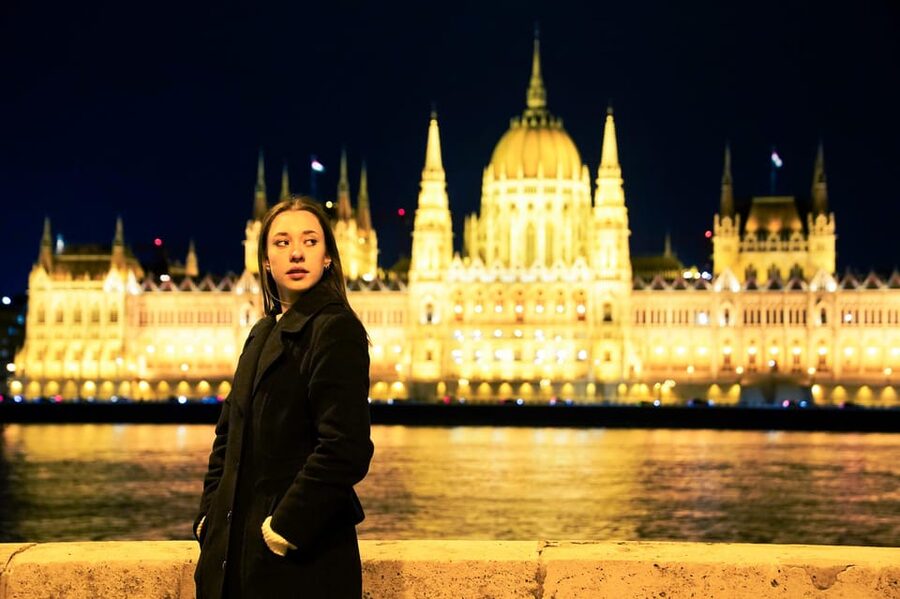 Budapest: Photo Session with Professional Local Photographer - Key points to know