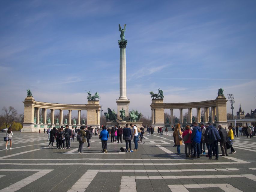 Budapest: Private 3-hour Guided City Tour by Bus - Key points at a glance