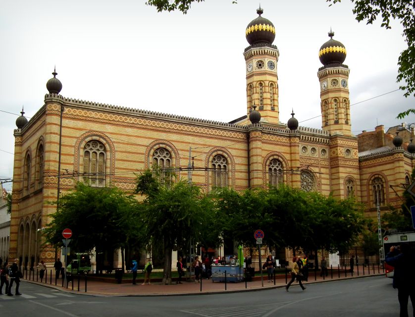 Budapest: Private 3-hour Guided City Tour by Bus - How to get the most from the three hours