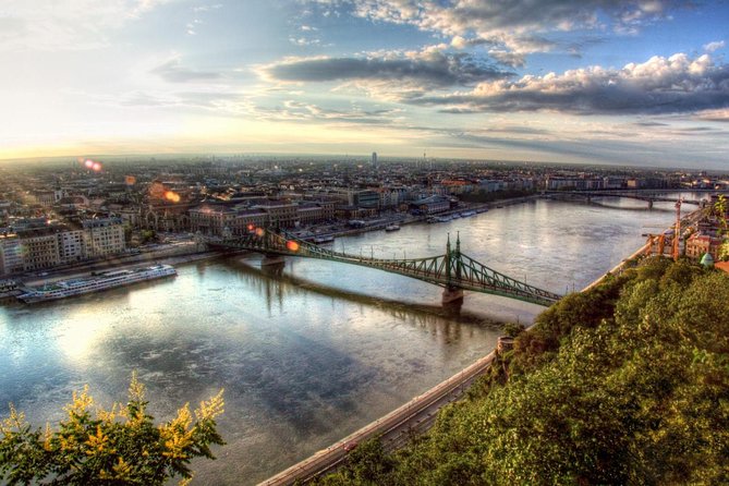 Budapest Private 4 Hour City Tour Experience with a car / van - The Great Synagogue and Budapest’s Jewish quarter