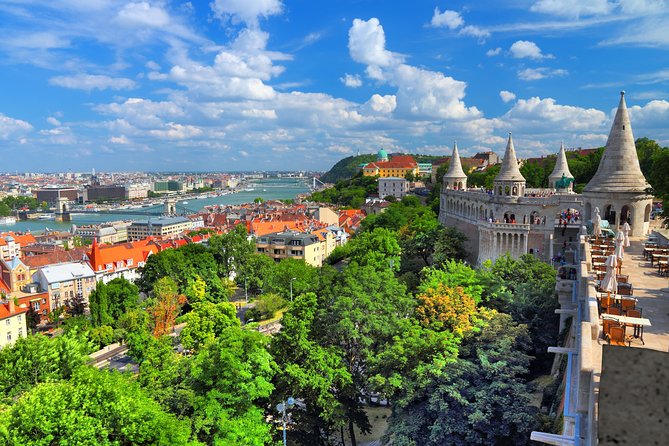 Budapest: Private 4-Hour Walking Tour with a Local - What your guide adds to the walk