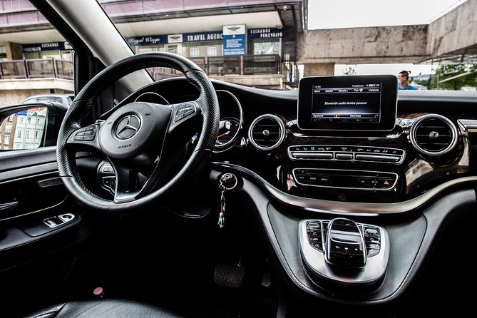 Budapest Private Airport Transfer in a Luxury Minivan - Arrival pickup at Budapest Airport