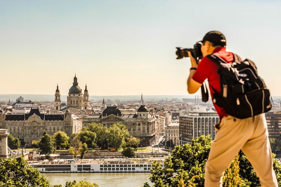 Budapest: Private Custom Tour with a Local – Icons & Gems - Should you book the Icons & Gems tour?