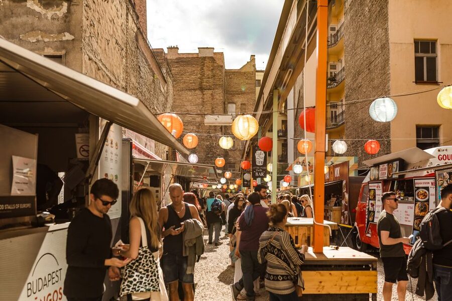 Budapest: Private Custom Tour with a Local – Icons & Gems - What the named hosts tell you about the experience